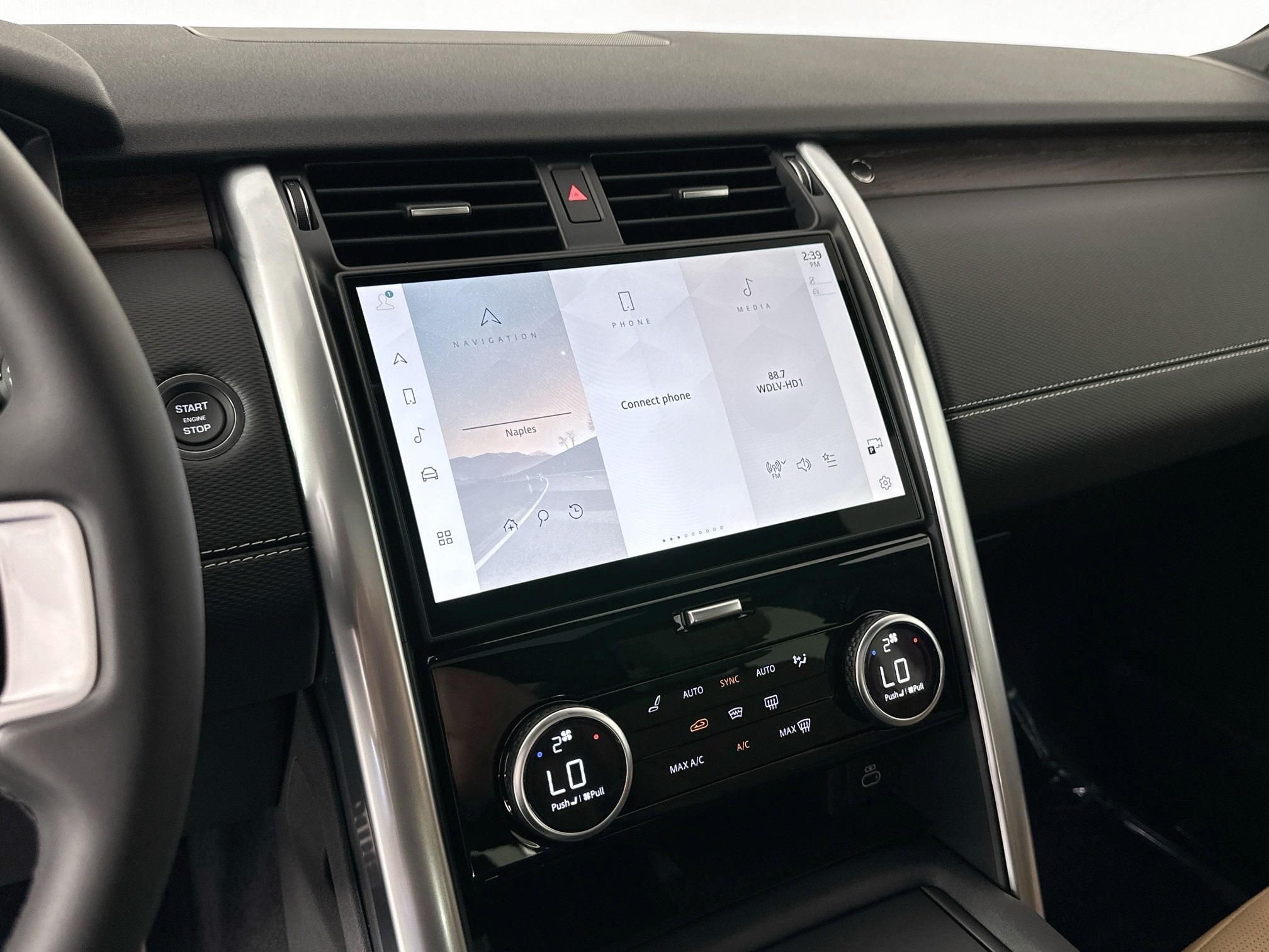 new 2025 Land Rover Discovery car, priced at $75,510