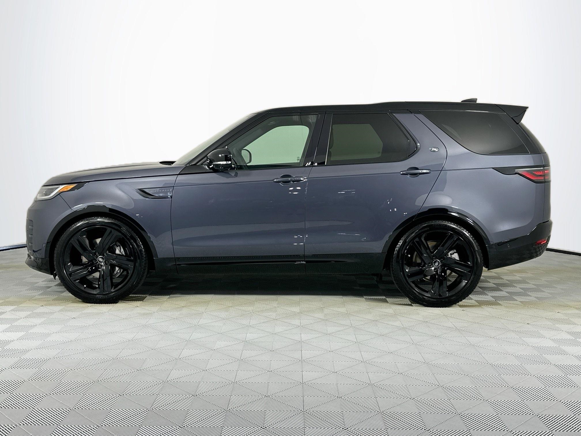 new 2025 Land Rover Discovery car, priced at $75,510
