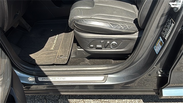 used 2023 Hyundai Palisade car, priced at $37,833