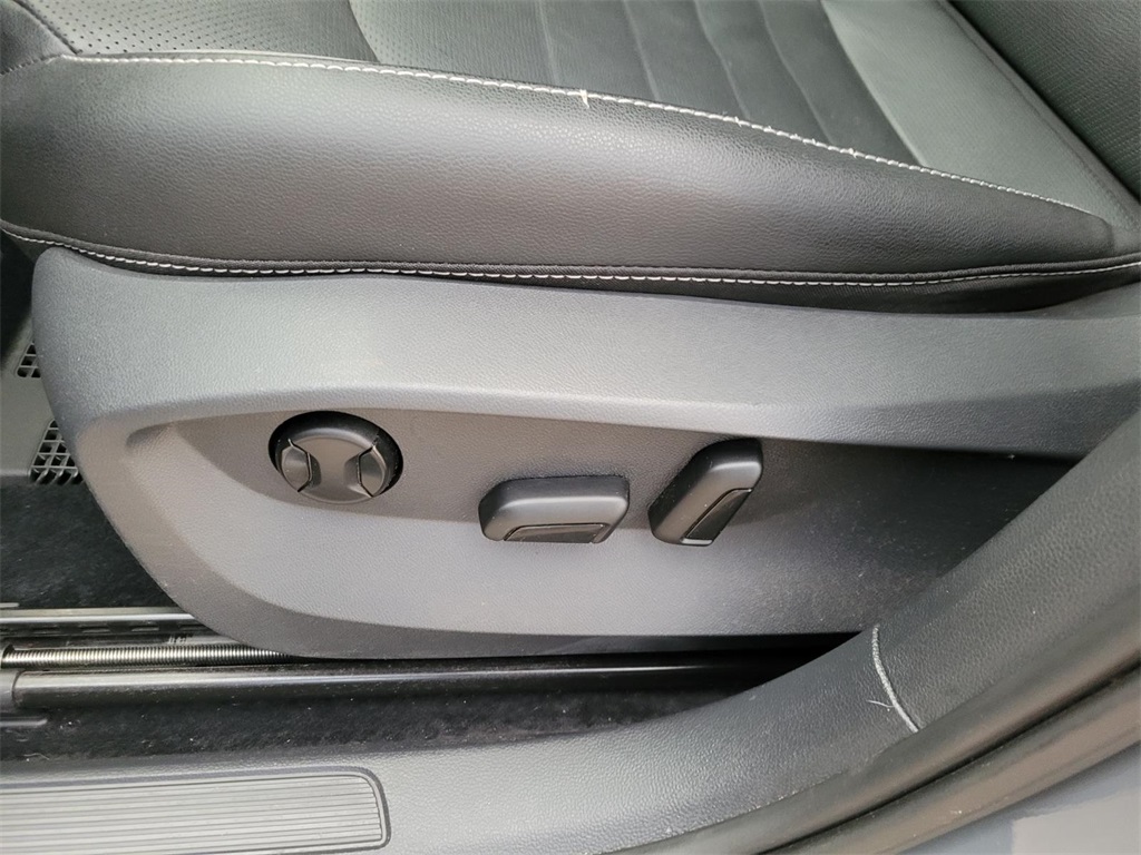 used 2022 Volkswagen Taos car, priced at $16,512