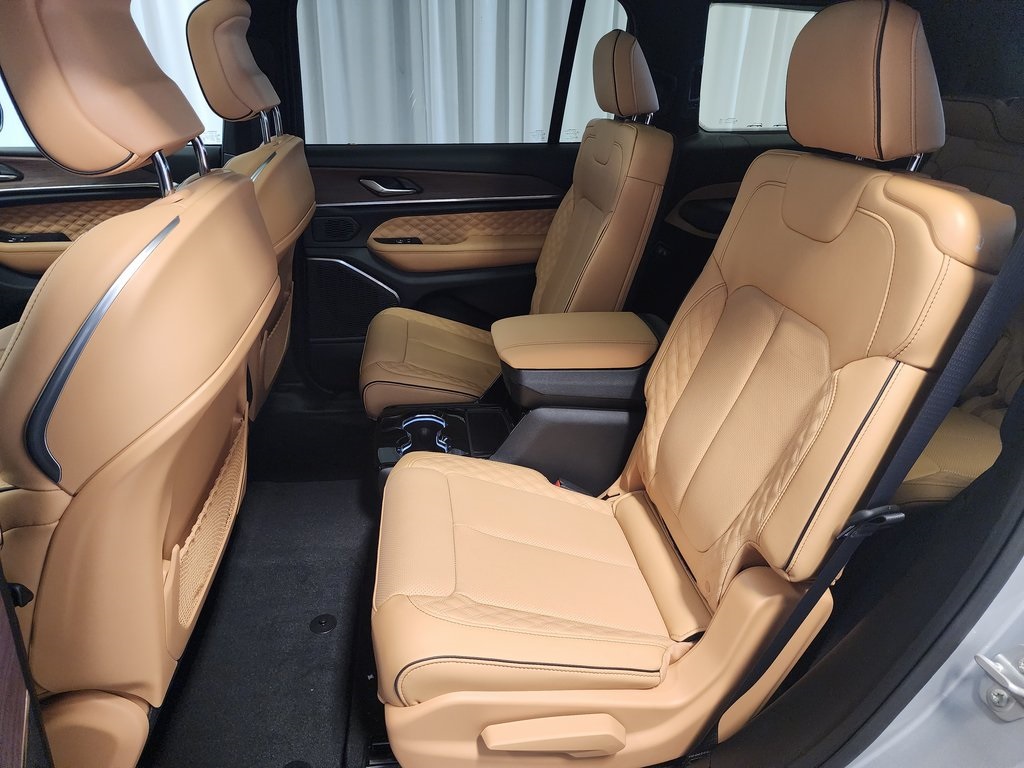 new 2025 Jeep Grand Cherokee L car, priced at $62,226