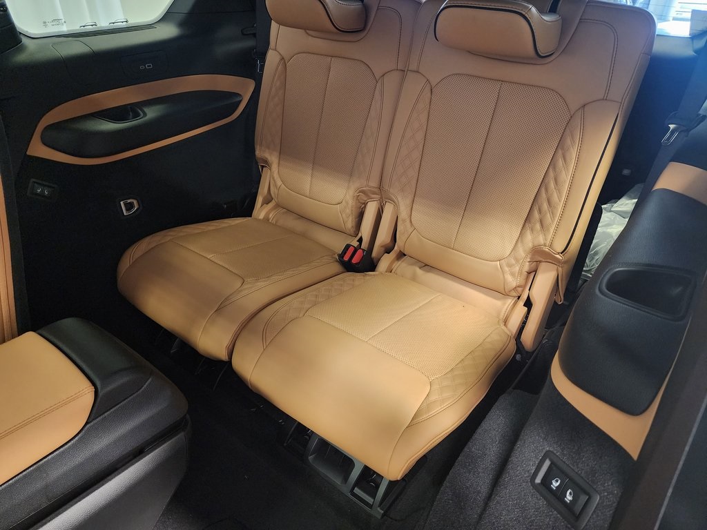 new 2025 Jeep Grand Cherokee L car, priced at $62,226