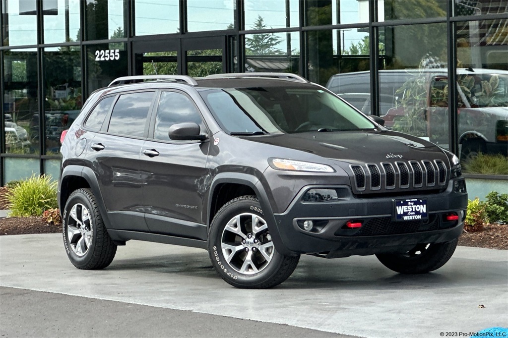 used 2015 Jeep Cherokee car, priced at $12,951