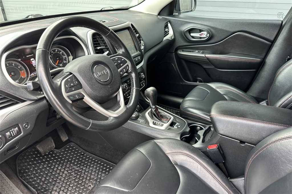 used 2015 Jeep Cherokee car, priced at $12,951