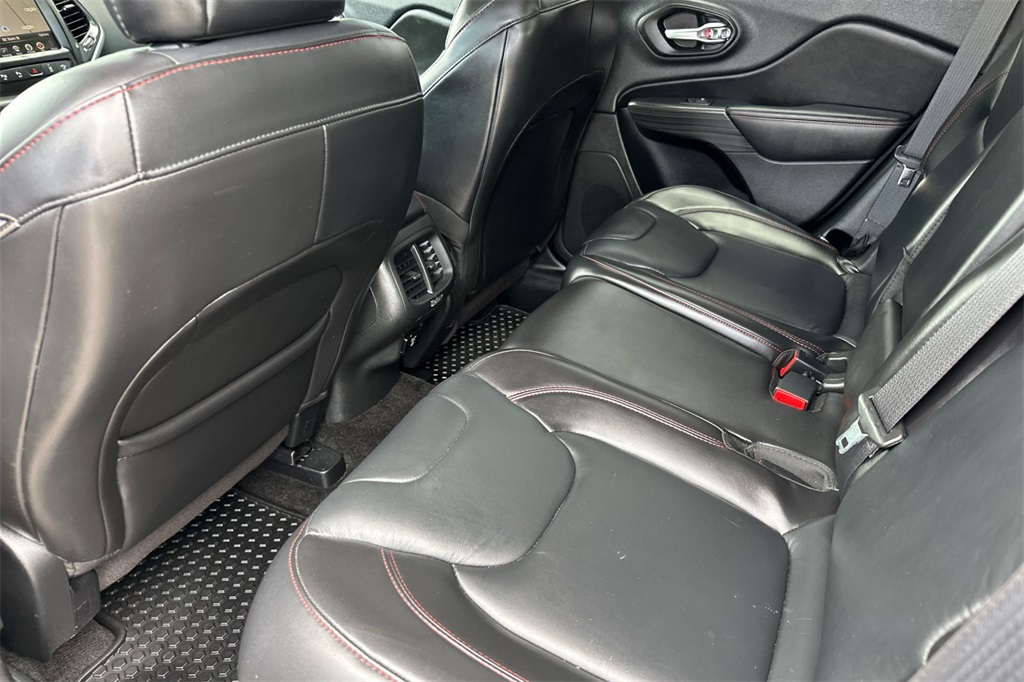 used 2015 Jeep Cherokee car, priced at $12,951