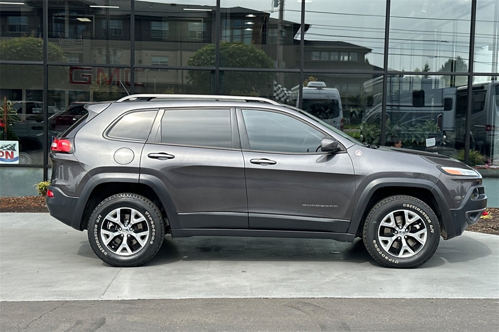 used 2015 Jeep Cherokee car, priced at $12,951