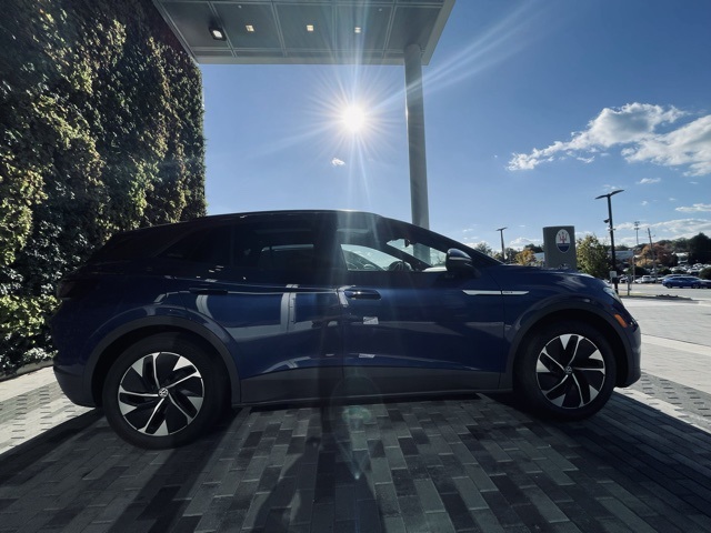 used 2022 Volkswagen ID.4 car, priced at $24,700