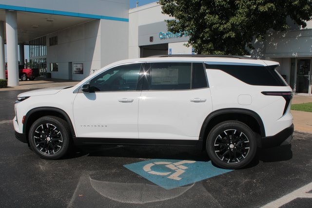 new 2025 Chevrolet Traverse car, priced at $44,695