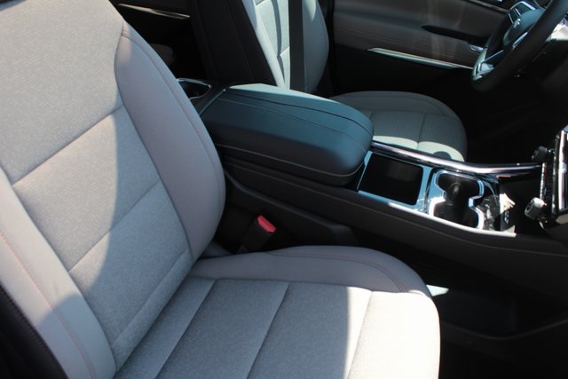 new 2025 Chevrolet Traverse car, priced at $44,695