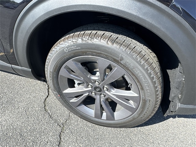 new 2025 Ford Explorer car, priced at $47,085