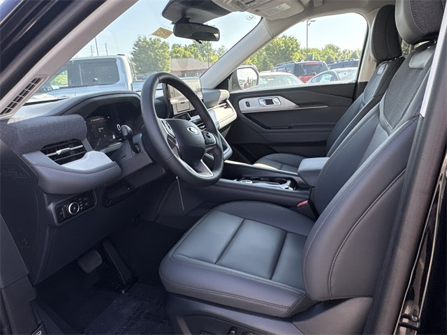 new 2025 Ford Explorer car, priced at $47,085