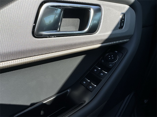 new 2025 Ford Explorer car, priced at $47,085