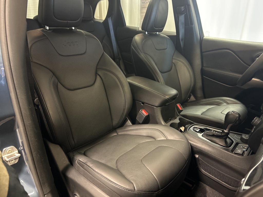 used 2021 Jeep Cherokee car, priced at $20,989