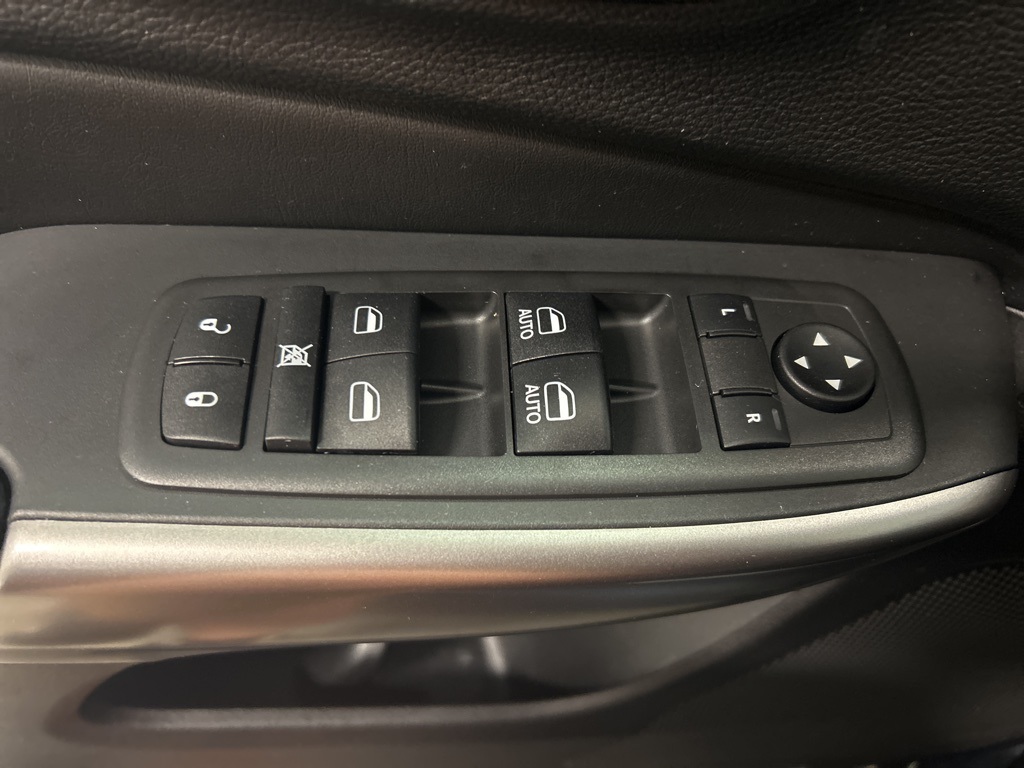 used 2021 Jeep Cherokee car, priced at $20,989
