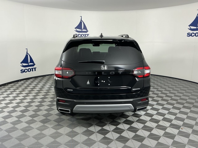 used 2025 Honda Pilot car, priced at $47,150