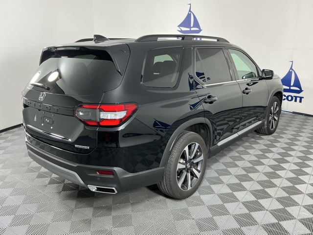 used 2025 Honda Pilot car, priced at $47,150
