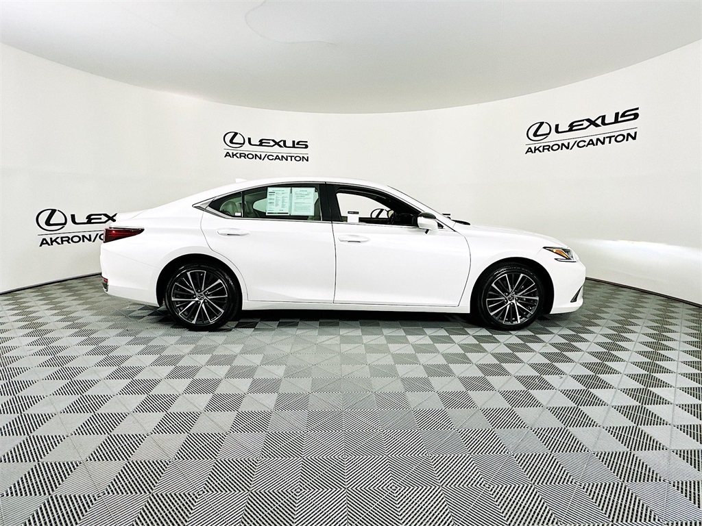 used 2024 Lexus ES car, priced at $40,990