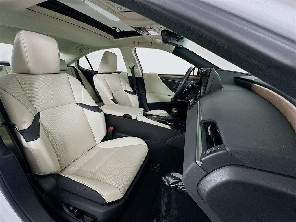 used 2024 Lexus ES car, priced at $40,990