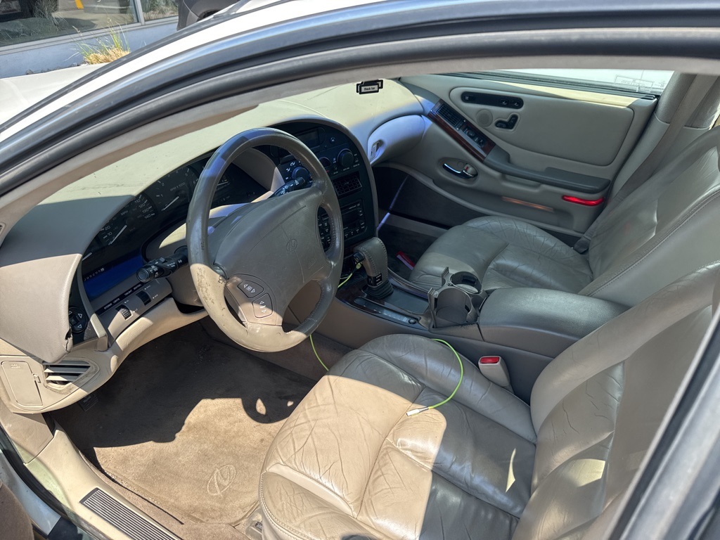 used 1999 Oldsmobile Aurora car, priced at $3,250