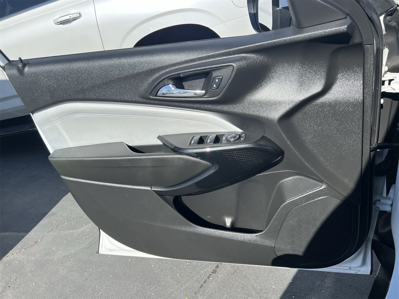used 2024 Chevrolet Trax car, priced at $23,995