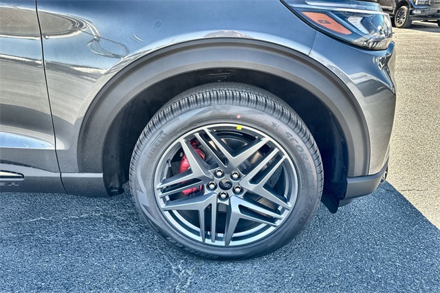 new 2025 Ford Explorer car, priced at $50,192