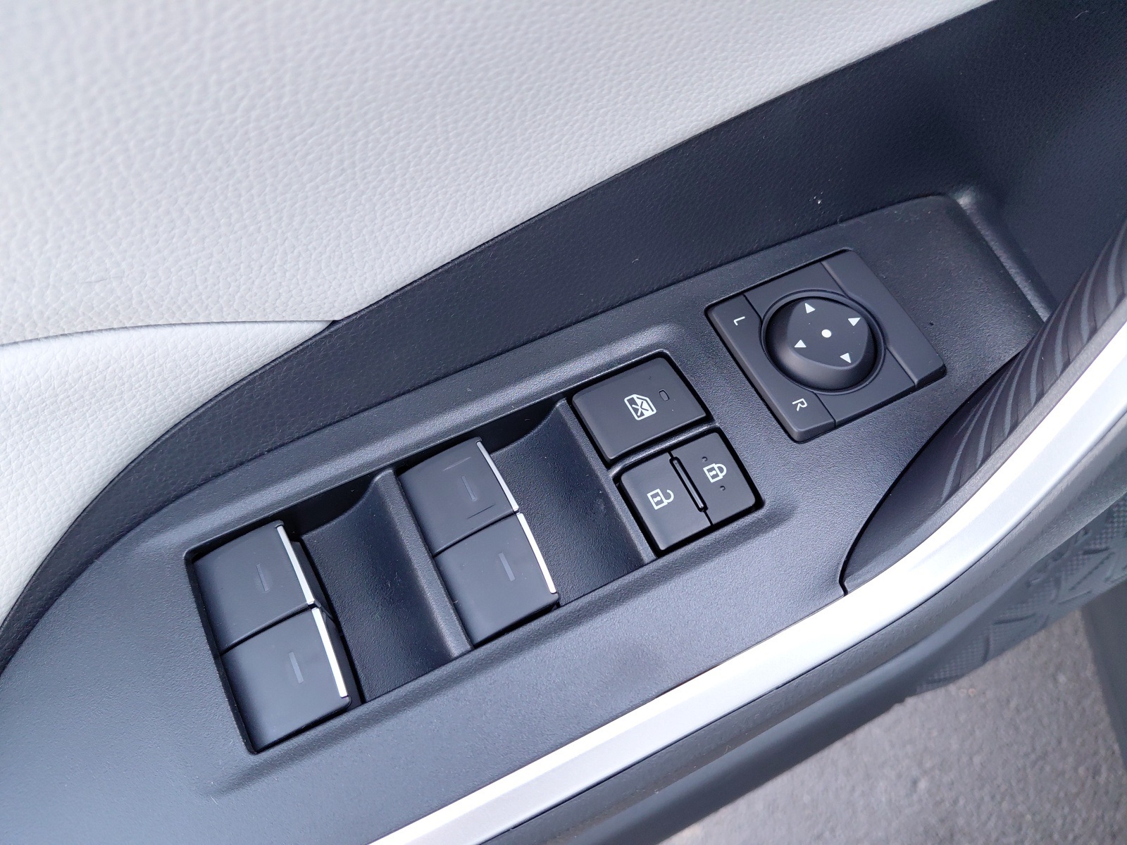 new 2025 Toyota RAV4 Hybrid car, priced at $39,129