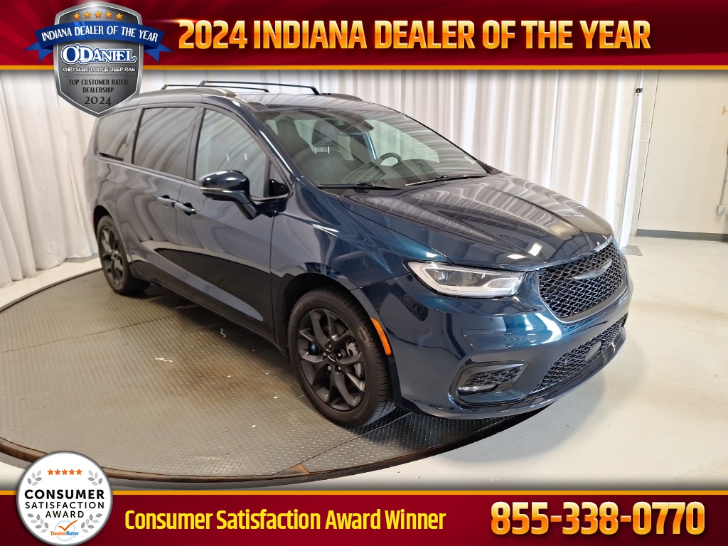 used 2022 Chrysler Pacifica car, priced at $31,991