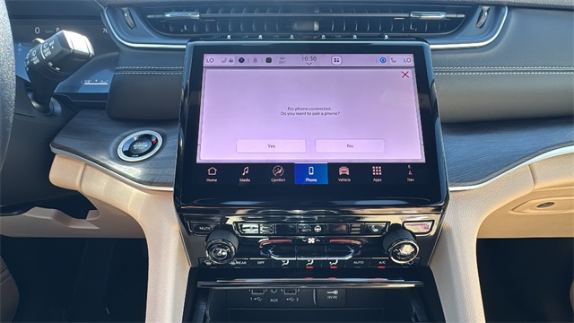 new 2025 Jeep Grand Cherokee car, priced at $45,025