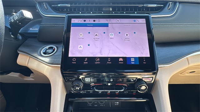 new 2025 Jeep Grand Cherokee car, priced at $45,025