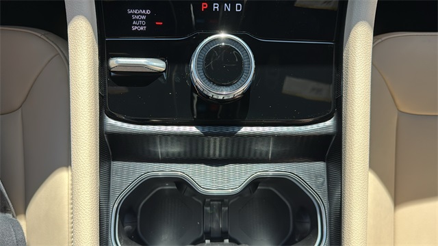 new 2025 Jeep Grand Cherokee car, priced at $45,025