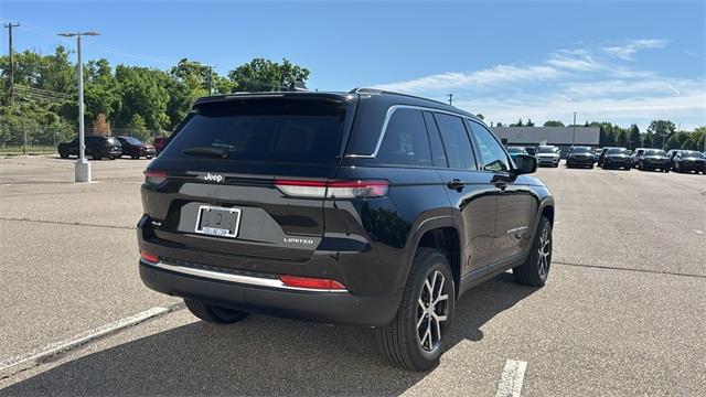 new 2025 Jeep Grand Cherokee car, priced at $45,025