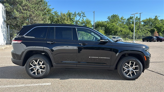 new 2025 Jeep Grand Cherokee car, priced at $45,025