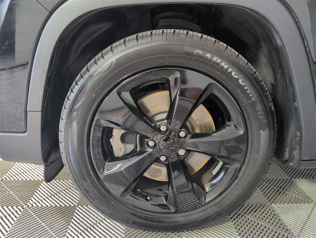 used 2021 Jeep Cherokee car, priced at $17,000
