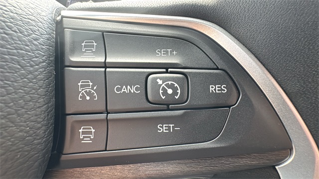 new 2025 Jeep Grand Cherokee car, priced at $46,922