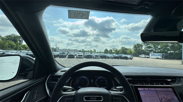 new 2025 Jeep Grand Cherokee car, priced at $46,922