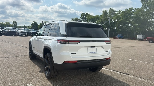 new 2025 Jeep Grand Cherokee car, priced at $46,922