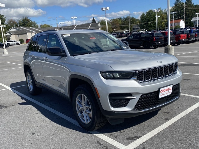 new 2025 Jeep Grand Cherokee car, priced at $32,922