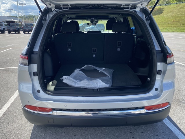 new 2025 Jeep Grand Cherokee car, priced at $32,922