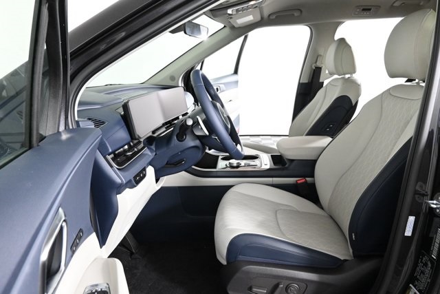 new 2025 Kia Carnival Hybrid car, priced at $43,632