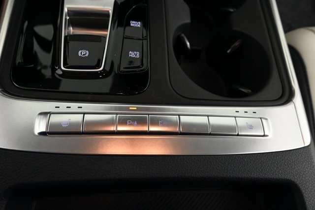 new 2025 Kia Carnival Hybrid car, priced at $43,632