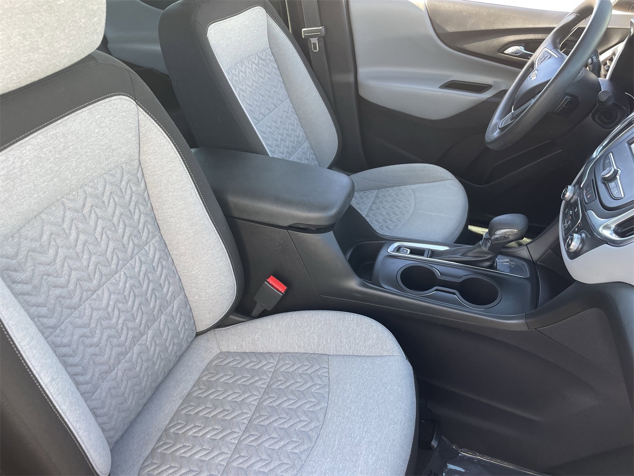 used 2022 Chevrolet Equinox car, priced at $18,390