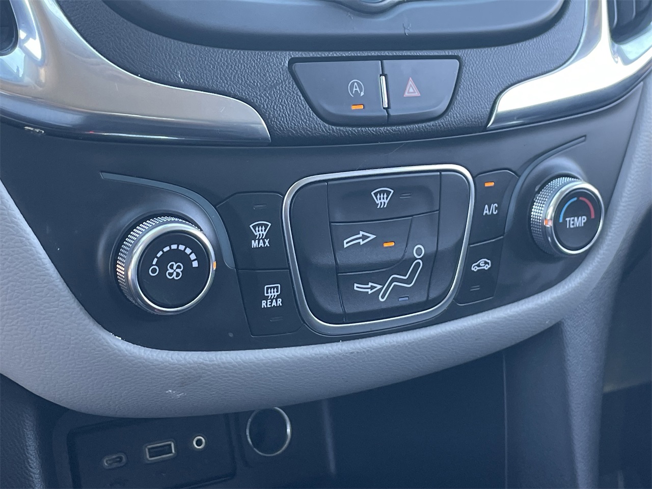 used 2022 Chevrolet Equinox car, priced at $18,390