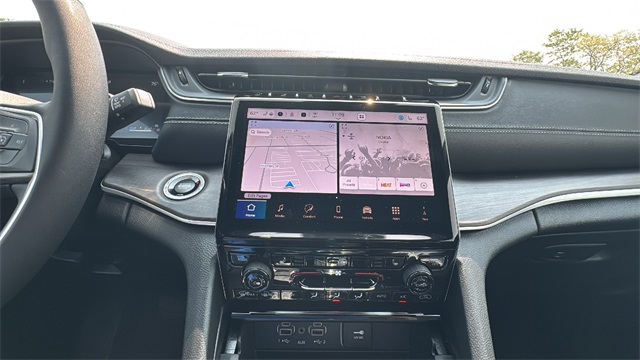new 2025 Jeep Grand Cherokee L car, priced at $50,113