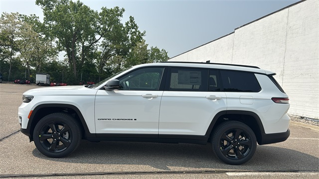 new 2025 Jeep Grand Cherokee L car, priced at $50,113