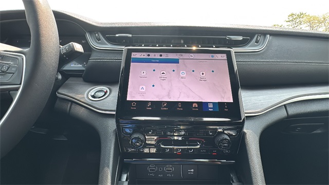 new 2025 Jeep Grand Cherokee L car, priced at $50,113
