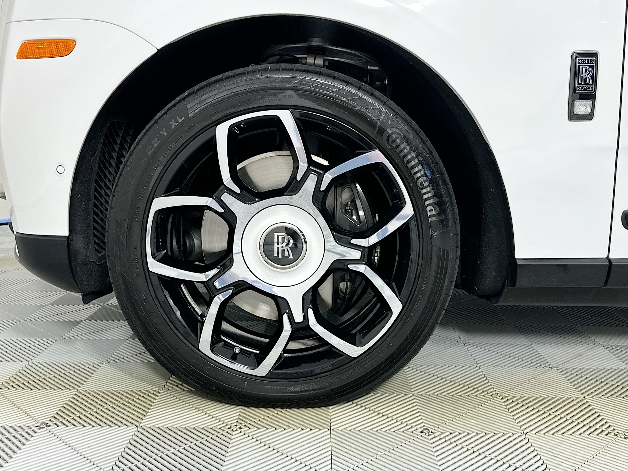 used 2023 Rolls-Royce Cullinan car, priced at $369,999