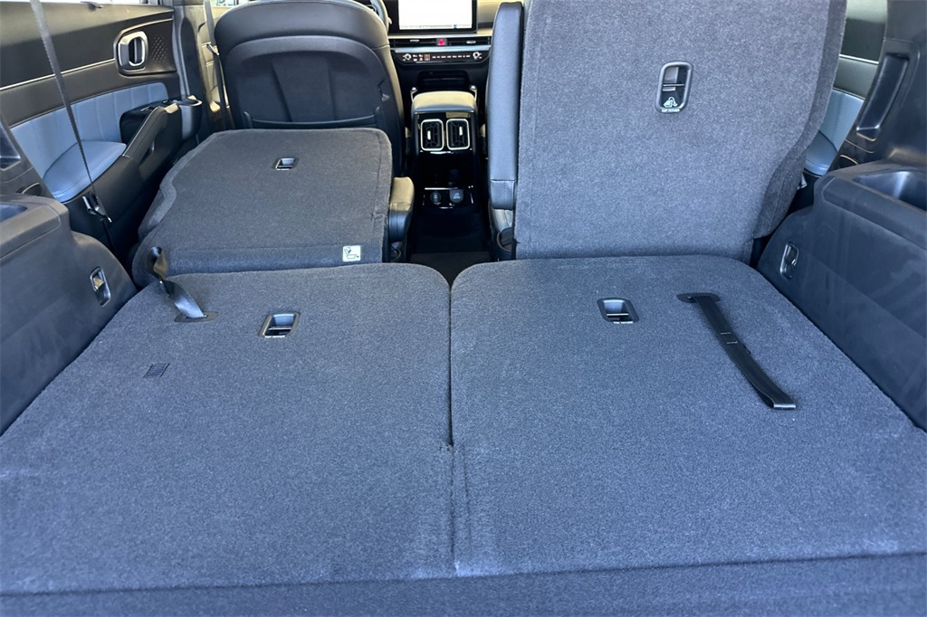 new 2025 Kia Sorento Hybrid car, priced at $48,825