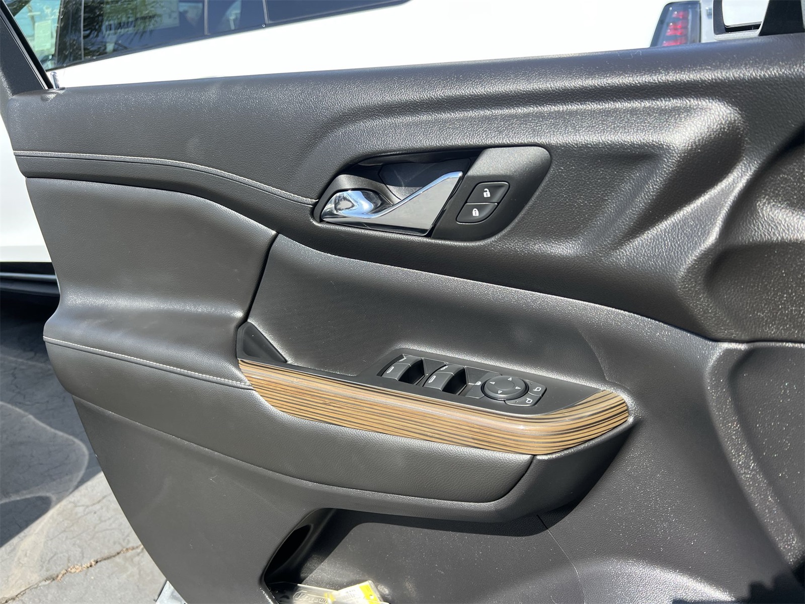 used 2023 GMC Acadia car, priced at $30,993