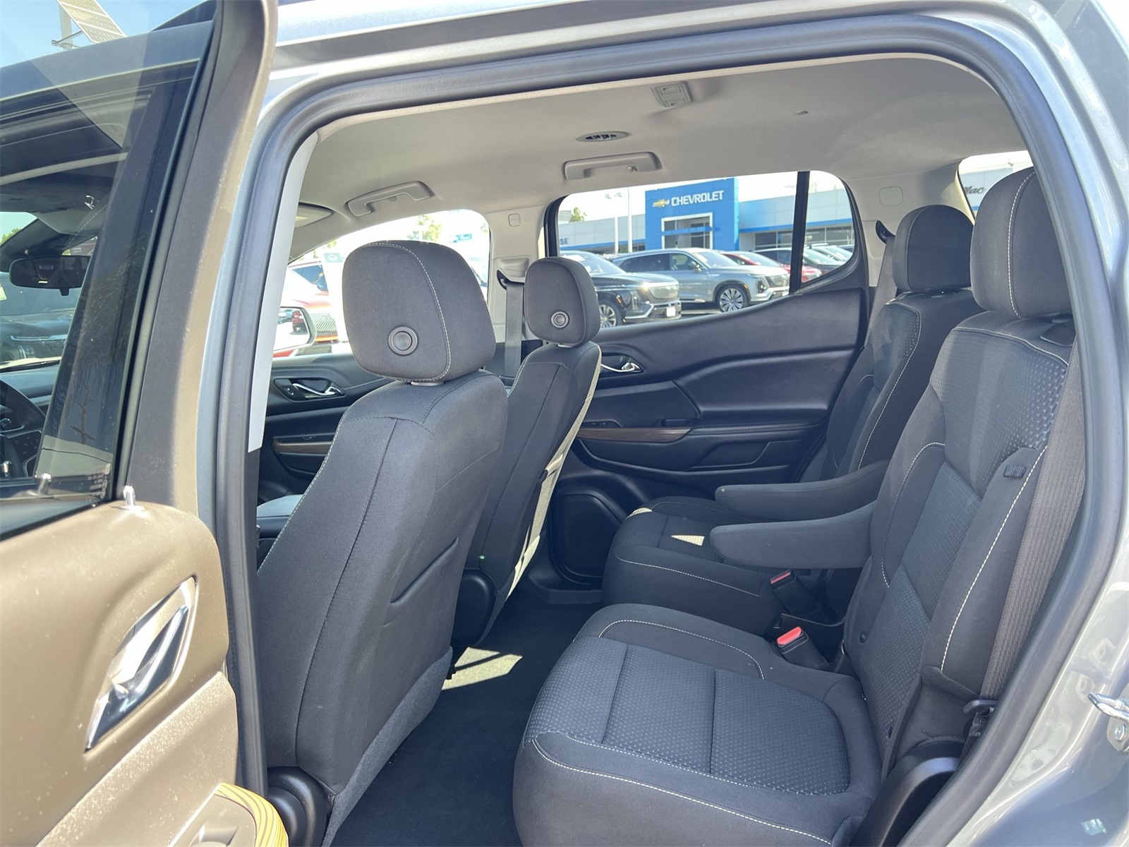 used 2023 GMC Acadia car, priced at $30,993