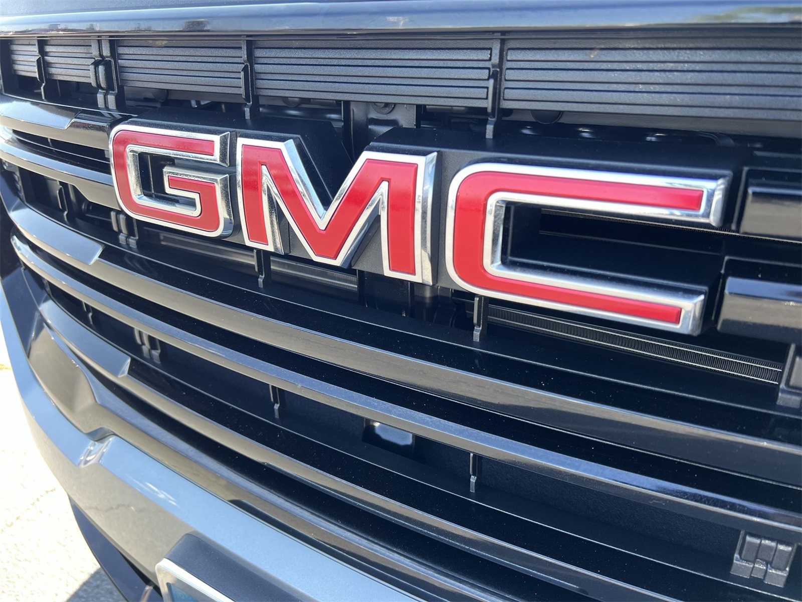used 2023 GMC Acadia car, priced at $30,993